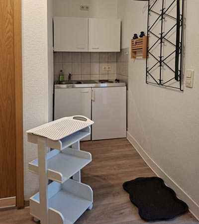 kleine Kochecke im Ferienzimmer